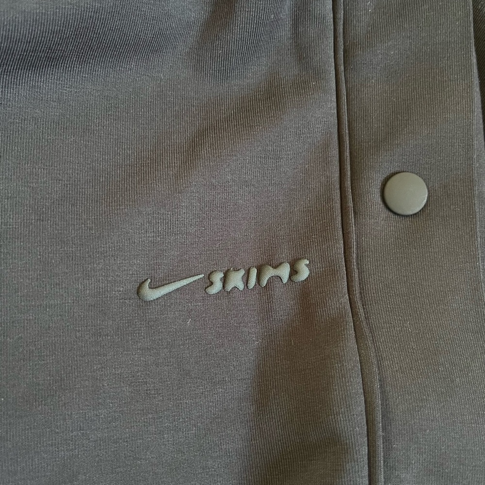 NWOT SKIMS x NIKE Matte Tricot Track Pant Small - Picture 9 of 11